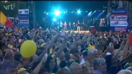 Adieux chaleureux au roi Albert II lors du Bal national