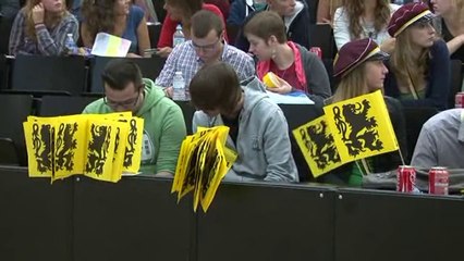 Elio Di Rupo défend la "recette belge" à l'Université de Gand