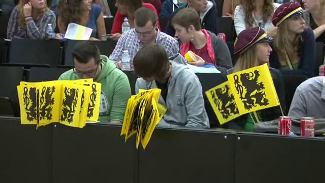 Elio Di Rupo défend la "recette belge" à l'Université de Gand