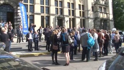 Consécration pour François Englert, vivement salué à l'ULB