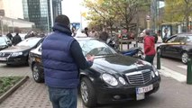 215 taxis manifestent à Bruxelles contre les nouveaux taximètres