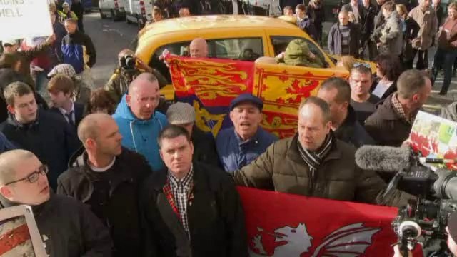 La perpétuité pour le meurtre d'un soldat britannique