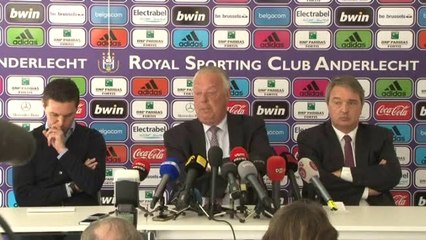 Van den Brom viré, Hasi reprend les rennes du sporting