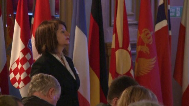 Angelina Jolie en Bosnie contre le viol