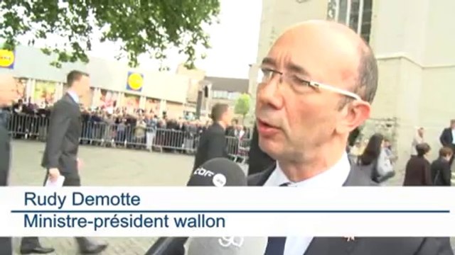 Funérailles de Jean-Luc Dehaene : des centaines de personnes présentes pour un dernier hommage