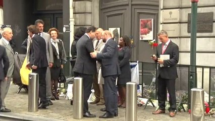 Elio Di Rupo et d'autres dirigeants européens ont rendu hommage aux victimes de la fusillade à Bruxelles