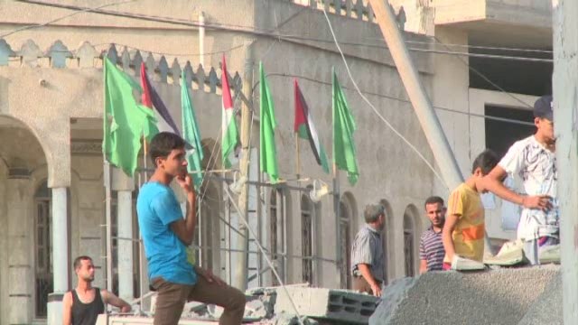 Israël poursuit ses raids aériens