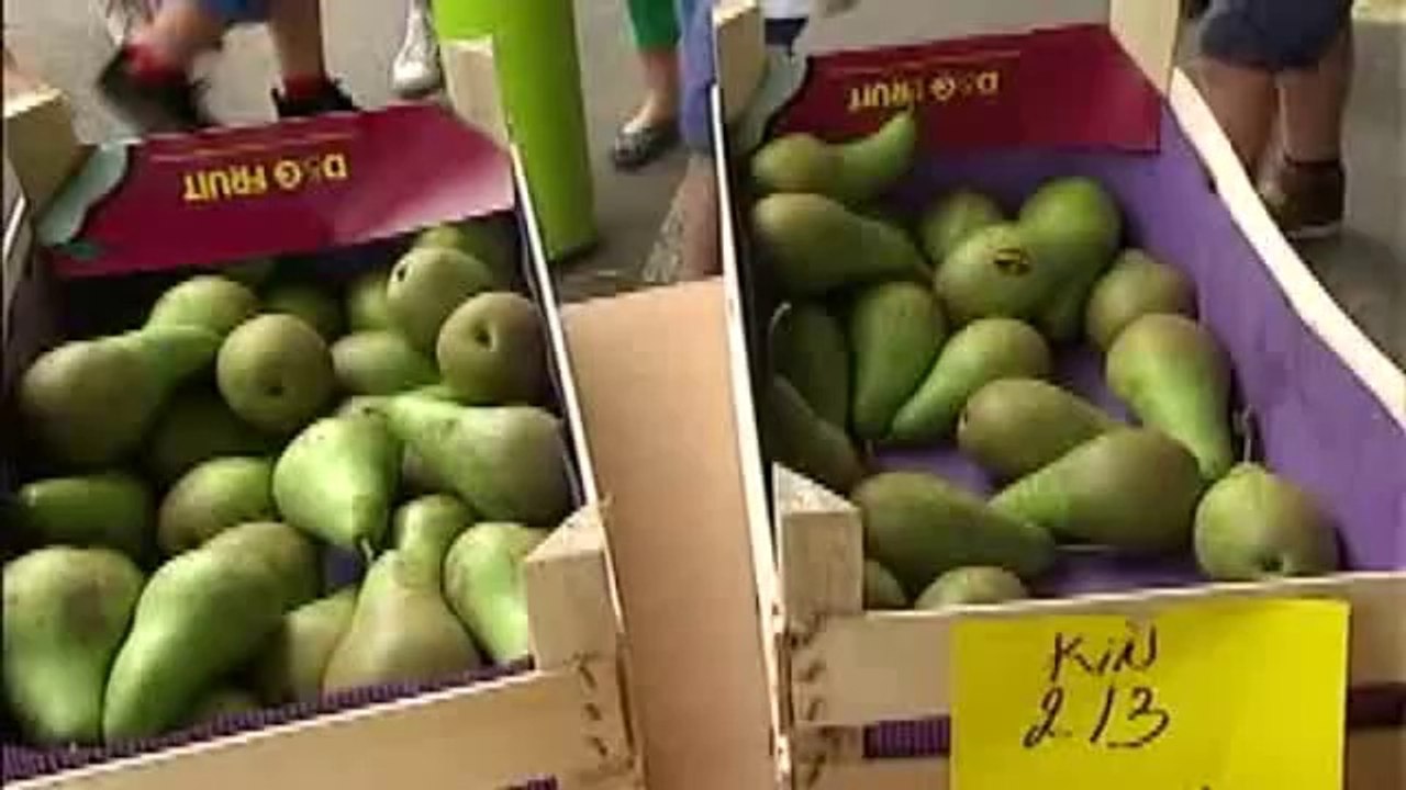 Distribution de poires dans les écoles pour soutenir les cultivateurs