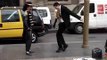 Battle de danse entre un mormon et un sosie de Michael Jackson