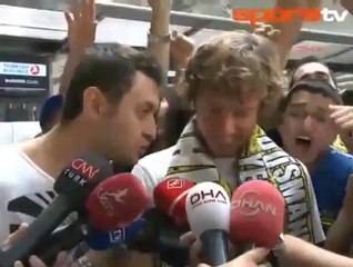 L'adieu des supporters de Fenerbahçe à Diego Lugano à l'aéroport