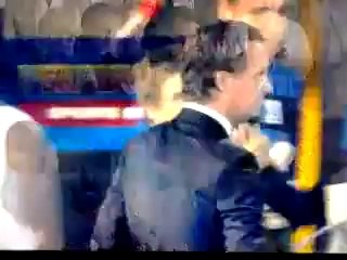 Un supporter de Saint-Trond tente de frapper le D.G. de Genk