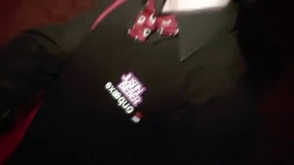 Elio Di Rupo rencontre le sosie de Justin Bieber en boîte de nuit