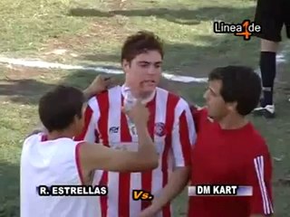 Il mord son adversaire en plein visage