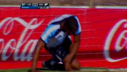 Uruguay, incredibile errore (in fuorigioco) di Silveira