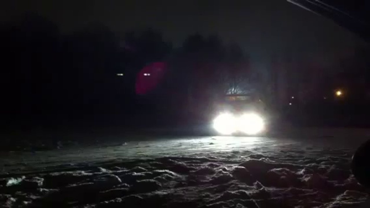 Un chauffeur de bus De Lijn s'amuse à faire des dérapages