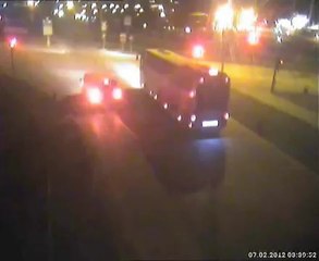 Le bus du club turc de Samsunspor percuté par un train