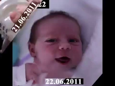 240 expressions d'un bébé en 15 secondes