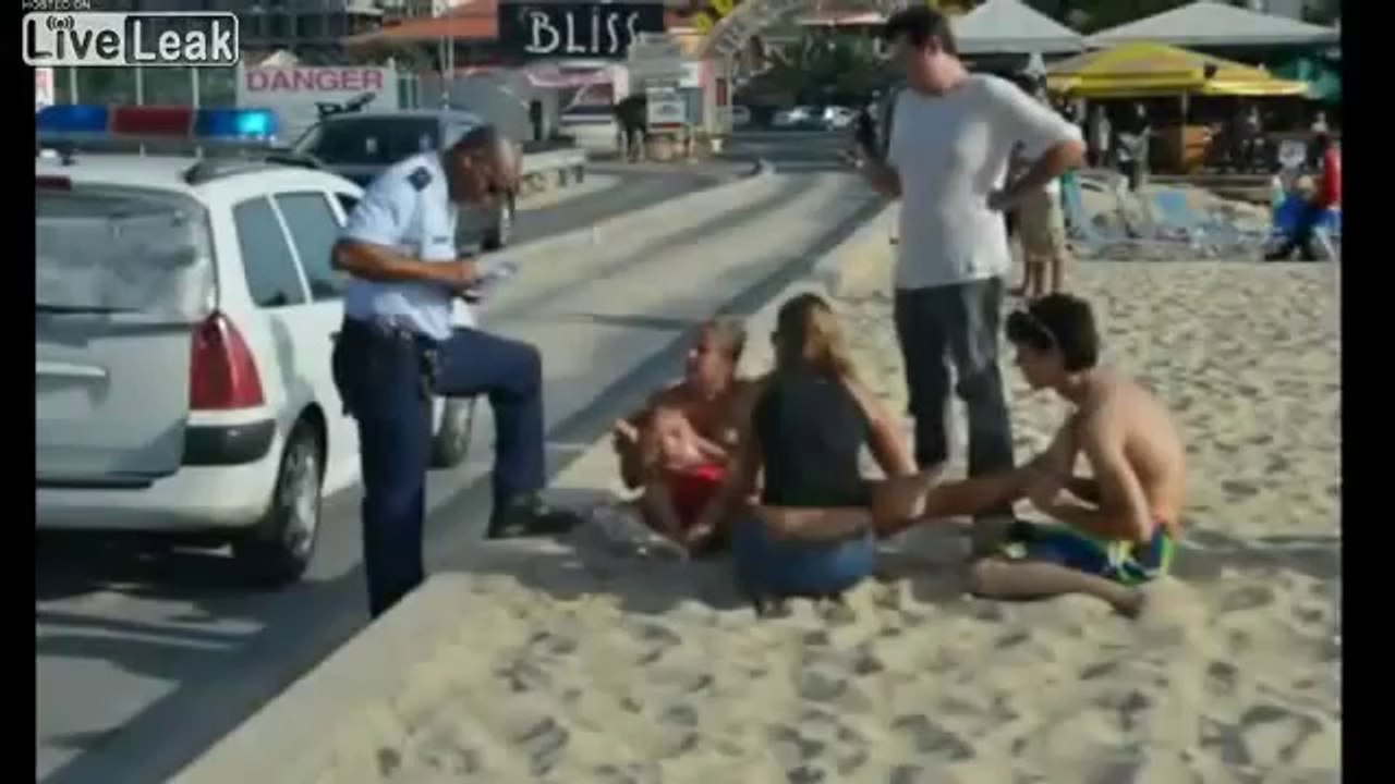 Projetée dans un mur par un avion