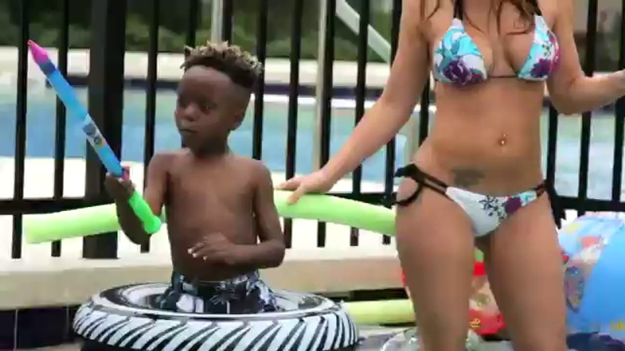 Albert, 6 ans, se la joue comme un vrai rapeur