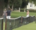 Sharapova envoie la balle dans les parties intimes de Djokovic