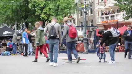 Coller un iPhone 5 sur le sol et attendre...