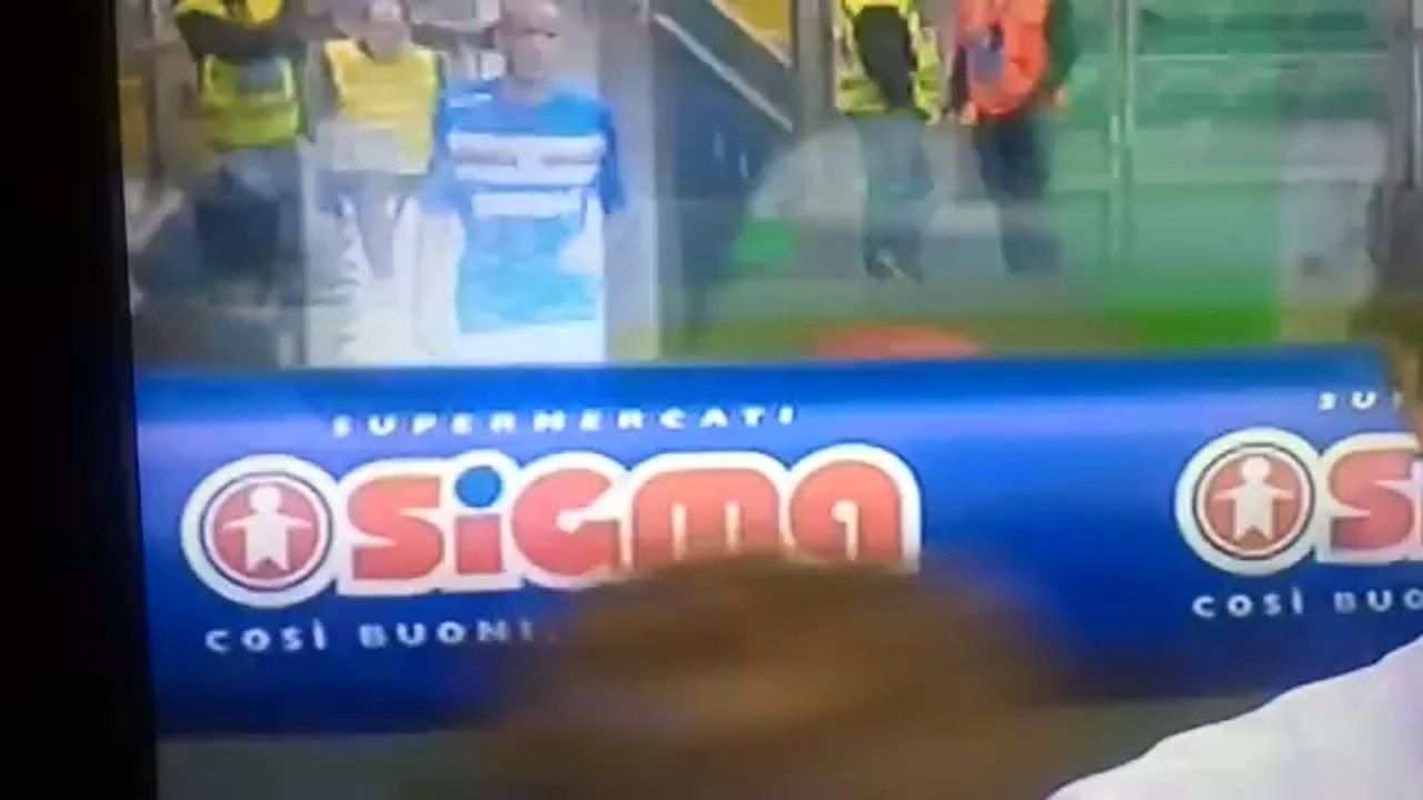 Un ballon en pleine poire pour Ferrara