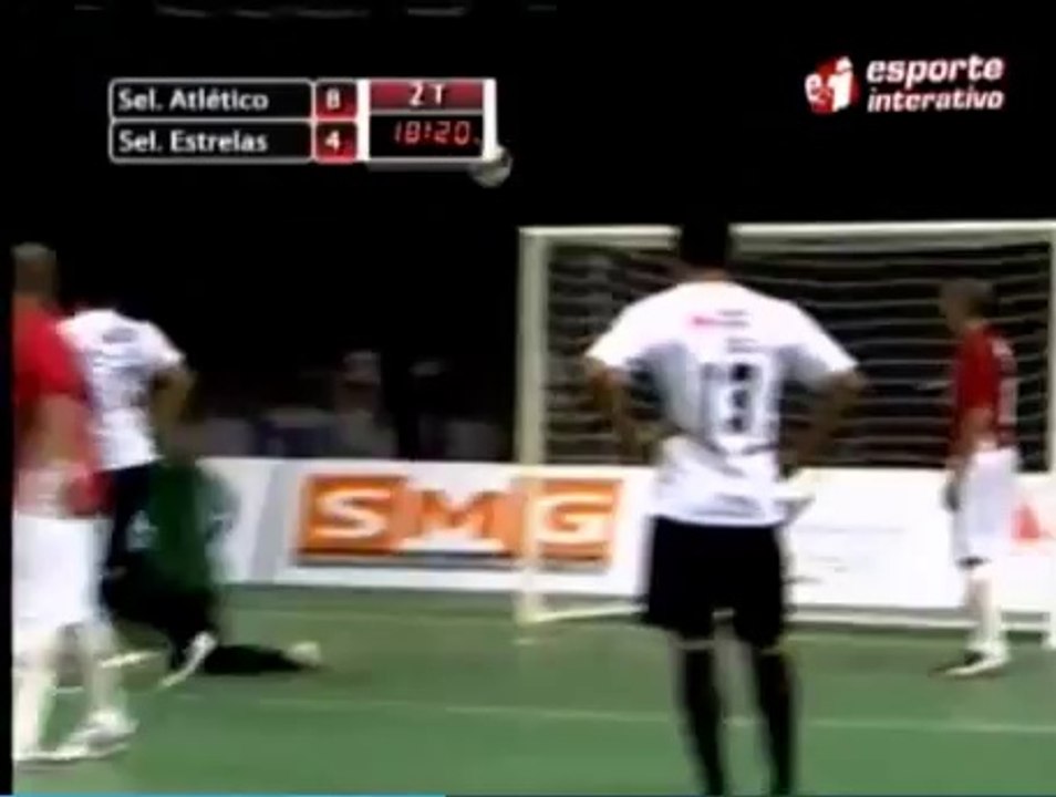 Un goal de dingue en futsal