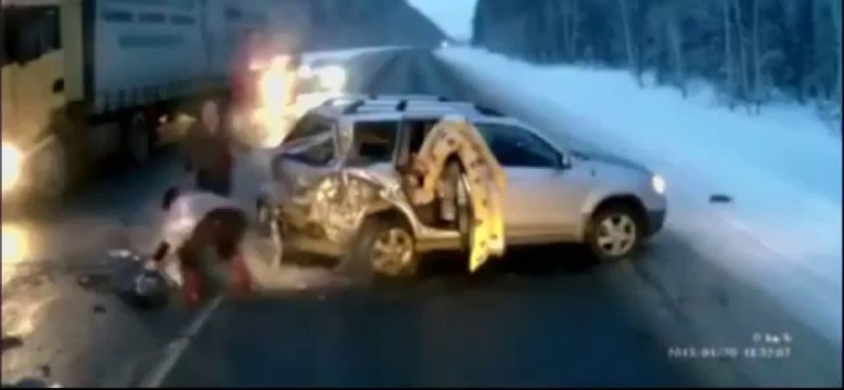 Un bébé russe s'en sort incroyablement indemne d'un accident de voiture