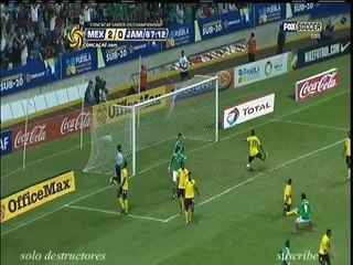 Un magnifique coup franc mexicain