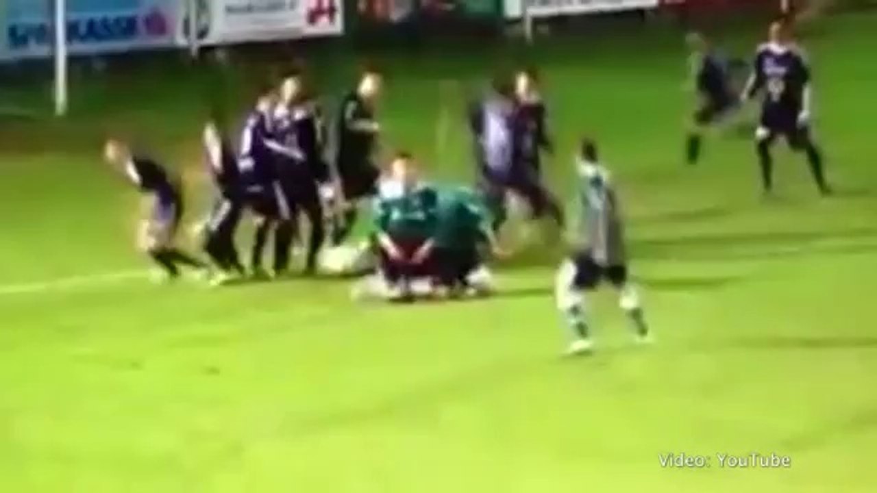 Une combinaison bien foireuse sur un coup franc