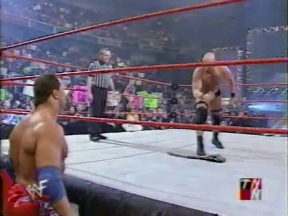 Stone Cold Steve Austin vs Kurt Angle (WWF Heavweight Championship) [WWF Raw 01.08.2001]