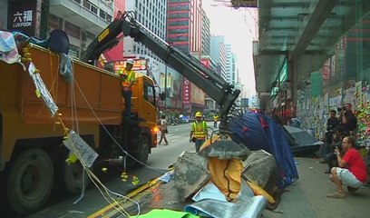 La police démantèle un campement à Hongkong