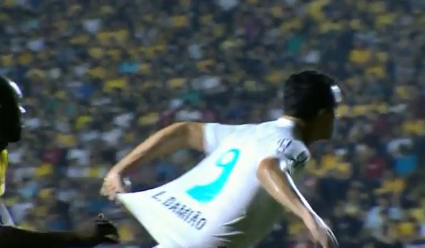 L'auto-tirage de maillot de Leandro Damião !