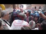 Napoli - Protestano lavoratori Astir, bloccato traffico in Via Santa Lucia -2- (16.10.14)