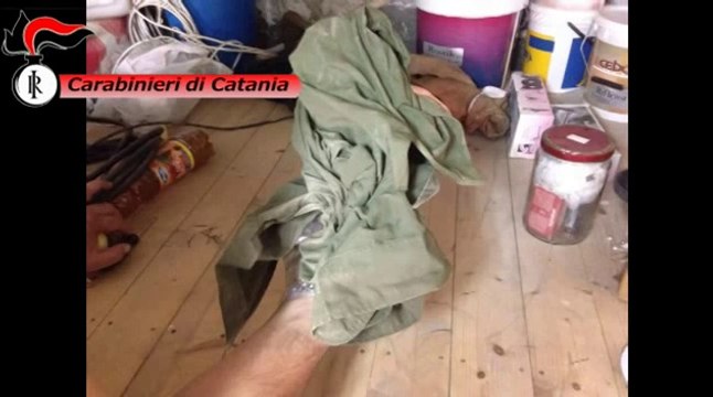 Paternò (CT) - I carabinieri scoprono deposito di armi in un garage (16.10.14)