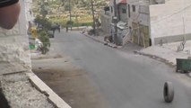 un véhicule renverse un soldat israélien