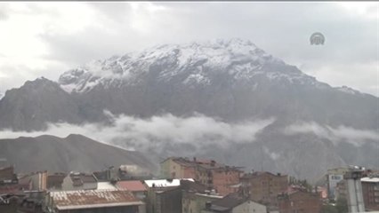 Hakkari Dağlarına Yılın İlk Karı Düştü