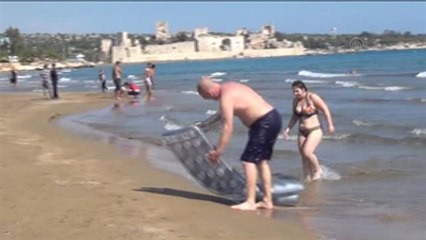 Kızkalesi'nde Sonbaharda Deniz Keyfi
