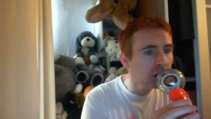 Wiwi égratigne "chok there" d'Apache Indian