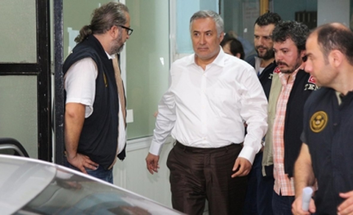 Tutuklu Polisler Metris'ten Silivri'ye Sevk Edildi