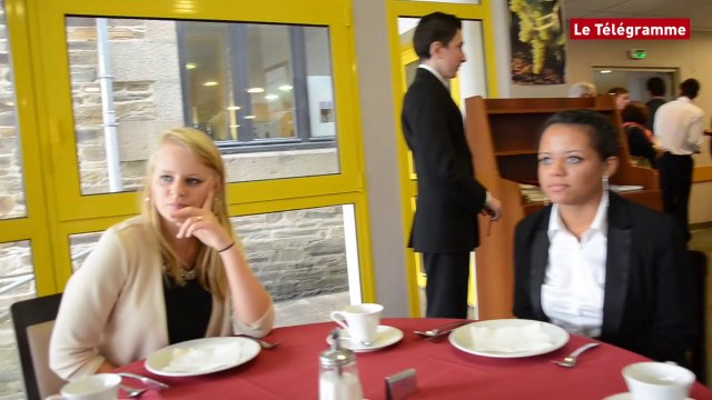 Lannion : un afternoon tea in english au lycée Saint Joseph Bossuet