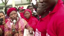 Nigéria anuncia acordo para libertar meninas sequestradas