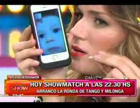 Paula en Este es el Show 4 (con Pedro y Oli en el celu) - 17 de Octubre