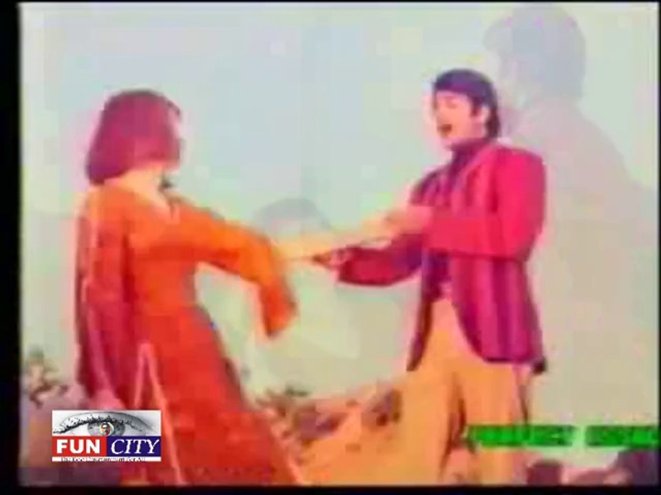 KISIE NE AIK NAZAR MAIN