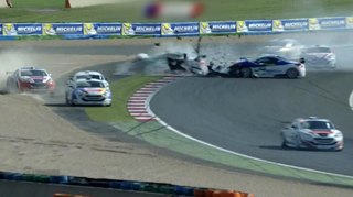 Big crash Magny-Cours GT 2014