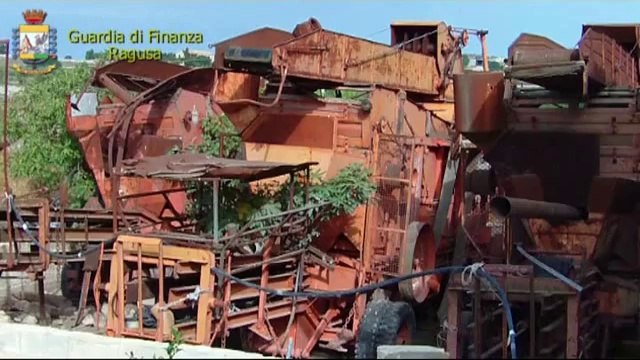 Modica (Rg) - Scoperto deposito abusivo di gpl, due denunce (17.10.14)