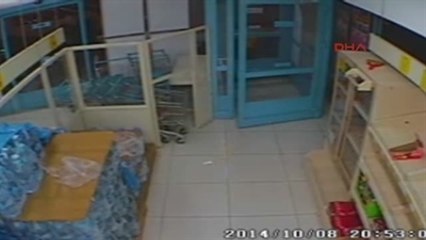 Maskeli ve Silahlı Soyguncular Kamerada