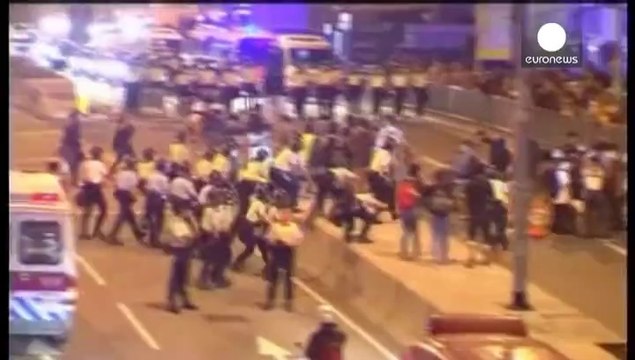 Гонконг: перемовини уряду та протестувальників у прямому ефірі