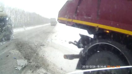 Collisions de camions en Russie