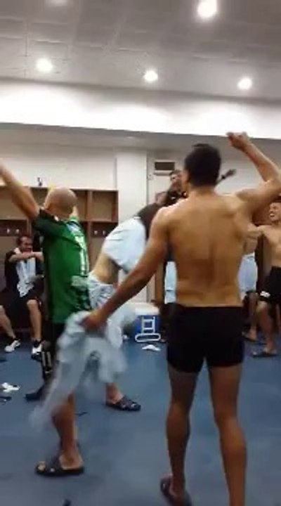 Takım arkadaşlarından Gekas marşı